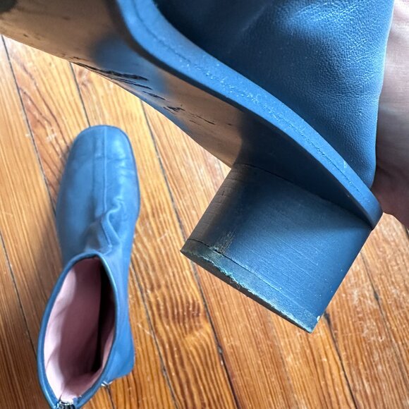 Acne Studios Logo Print Ankle Boots - Picture 9 of 12